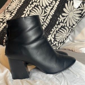 Black square heeled boot